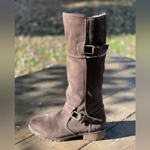 Women’s SZ 8 suede & faux shearling boots— excellent condition!